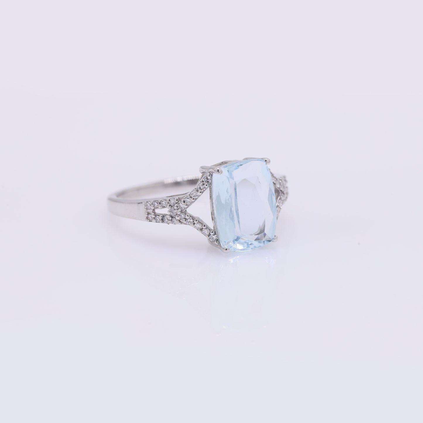 2.37 Ct Cushion Mixed Cut Natural Aquamarine 950 Platinum Ring