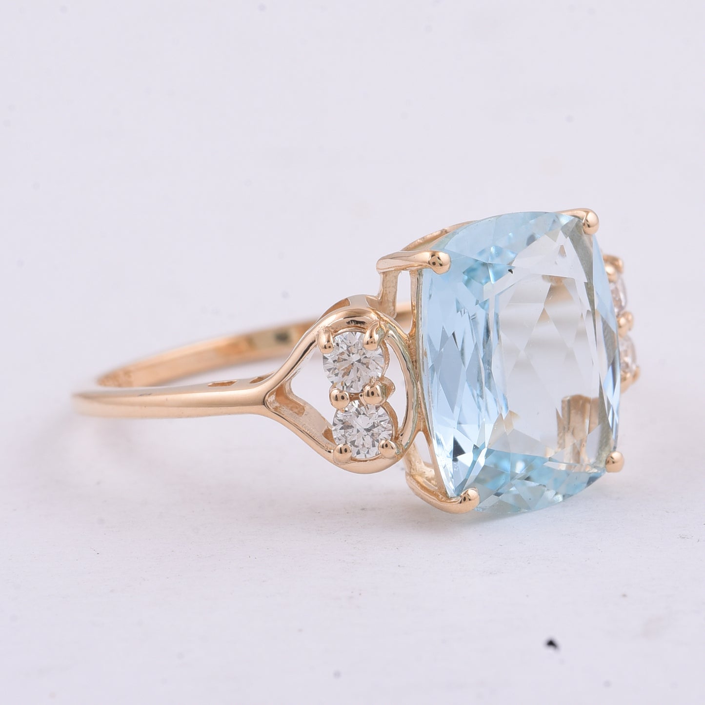 2.95 Ct Cushion Natural Aquamarine 14K Gold Ring