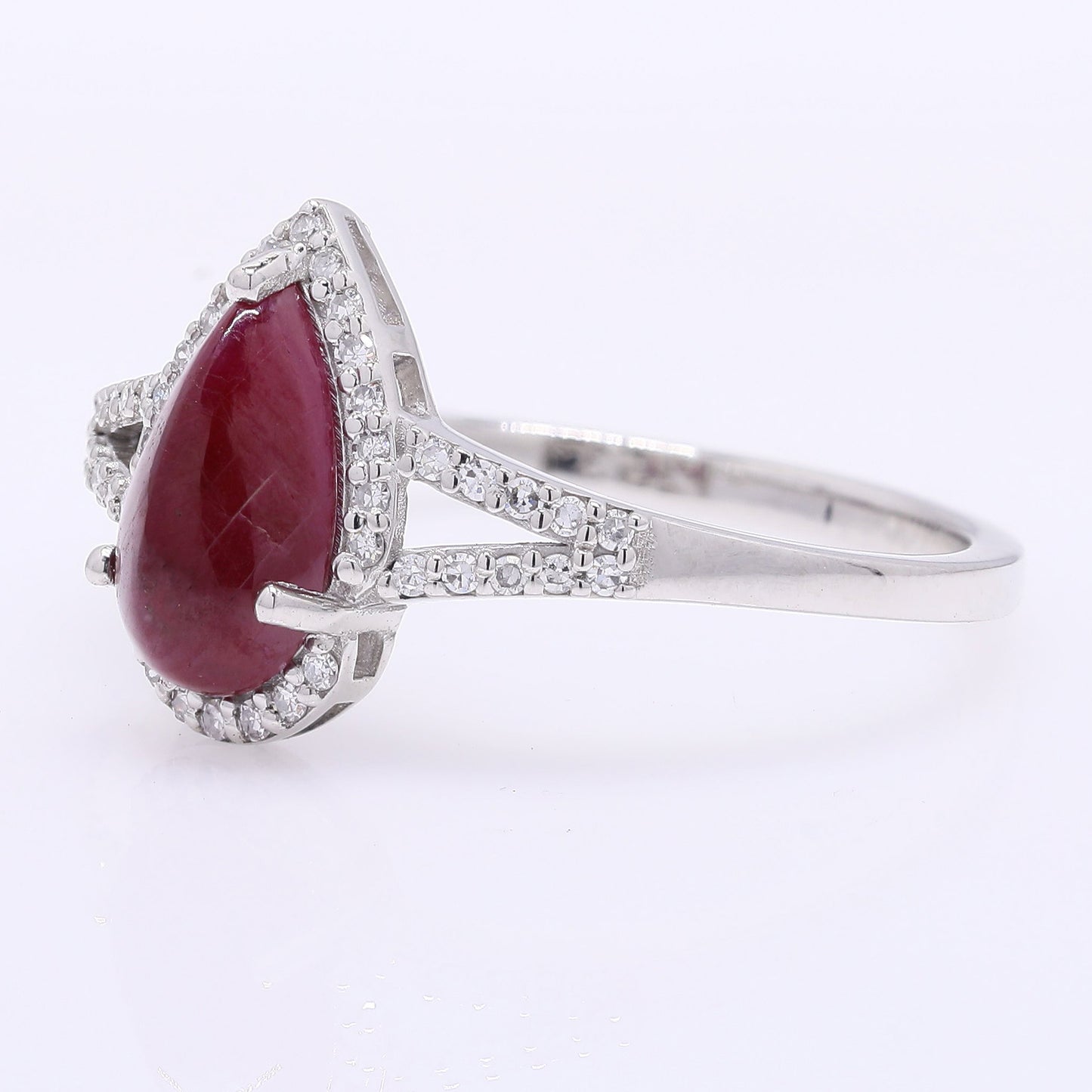1.57 Ct Pear Cabochon Cut Natural Ruby 950 Platinum Ring