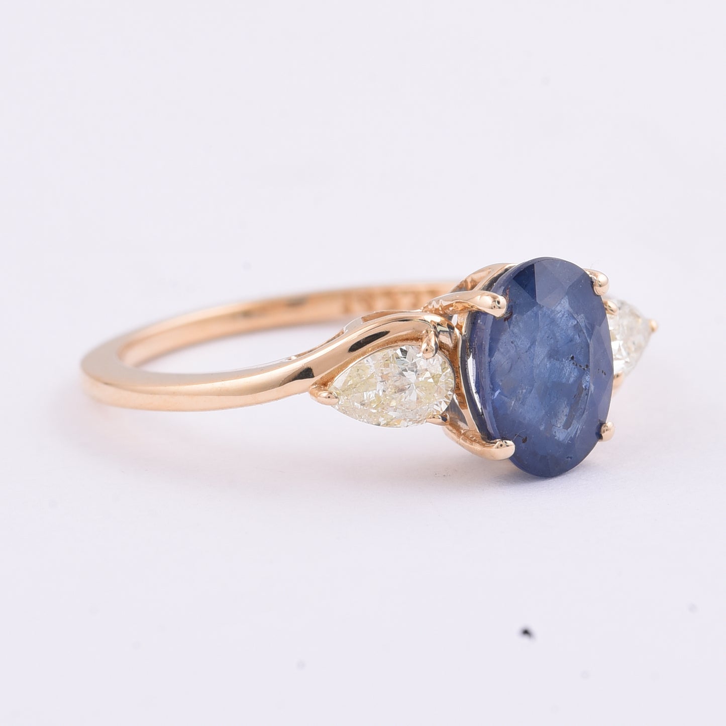 2.29 Ct Oval Natural Sapphire 14K Gold Ring