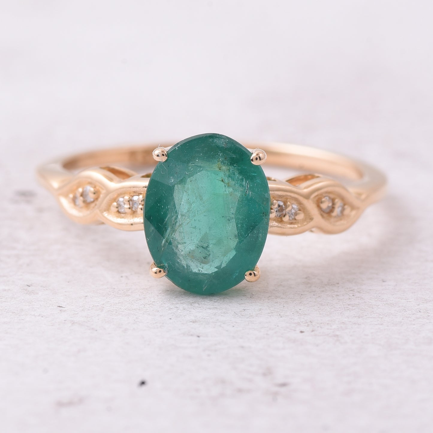 1.57 Ct Oval Natural Emerald 14K Gold Ring