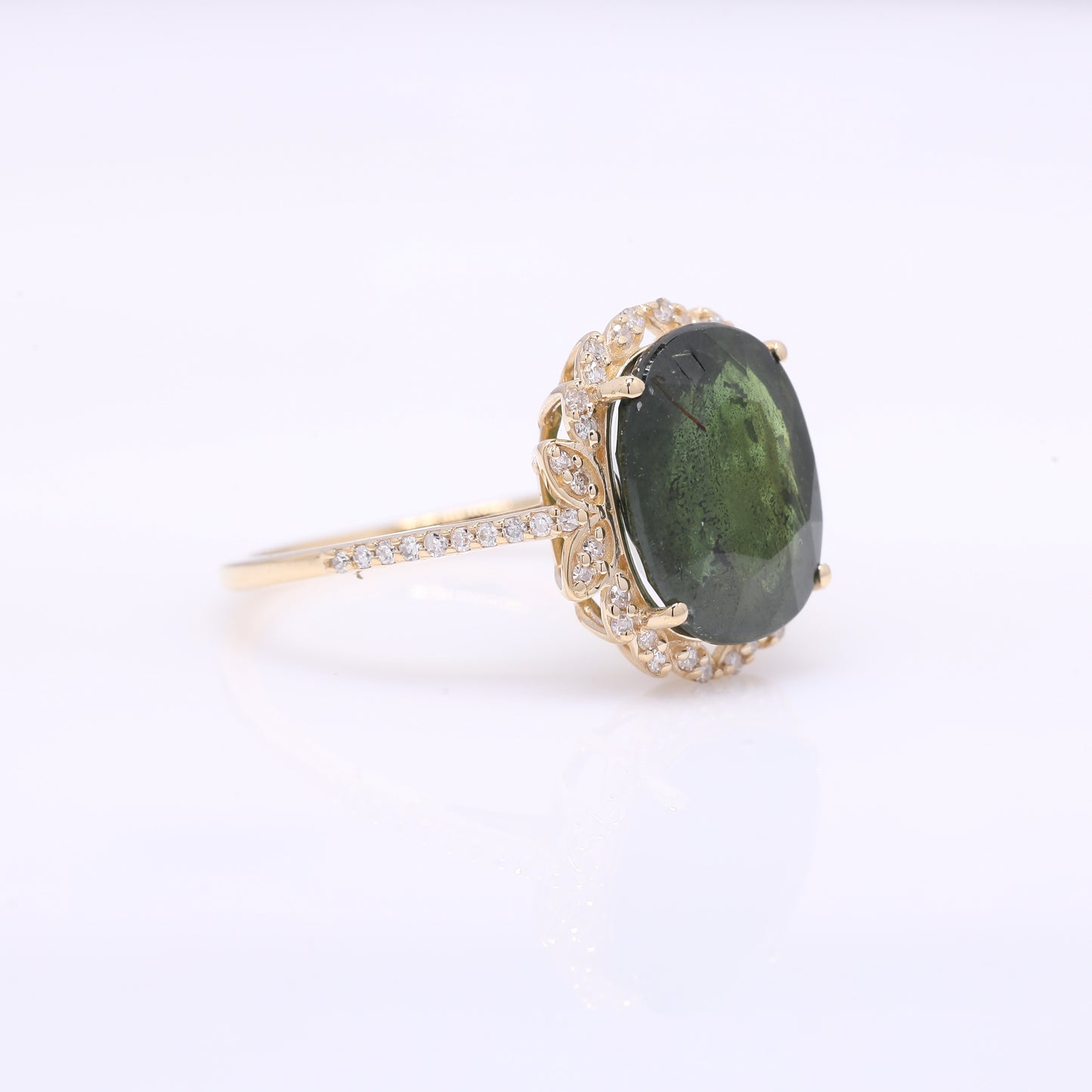 5.58 Ct Oval Mixed Cut Natural Green Sapphire 14K Gold Ring