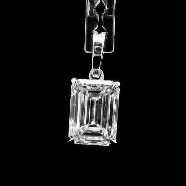 2.39 Carats Lab Grown Diamond 14K Gold Pendant