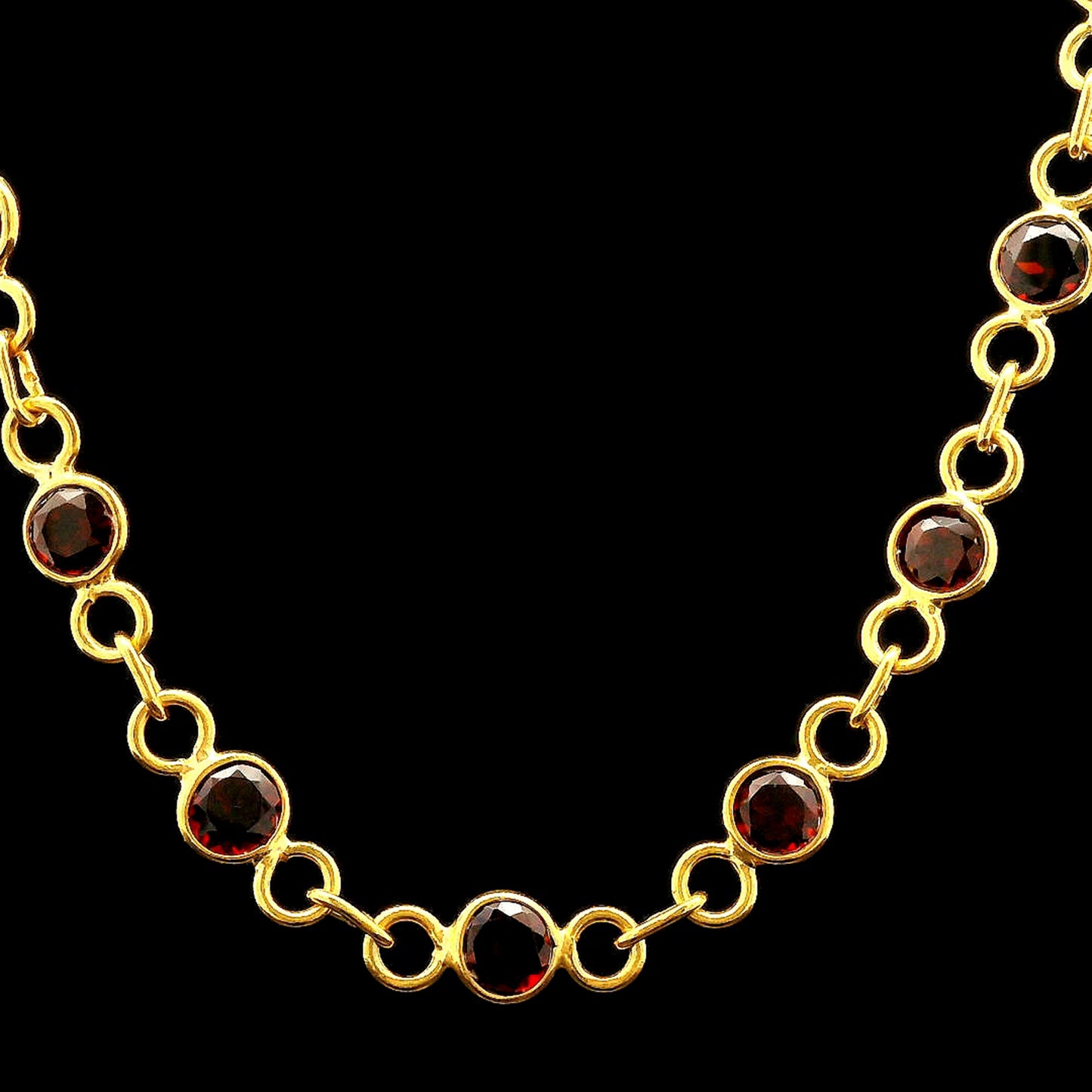 9.48 Ct Round Garnet 925 Sterling Silver Necklace