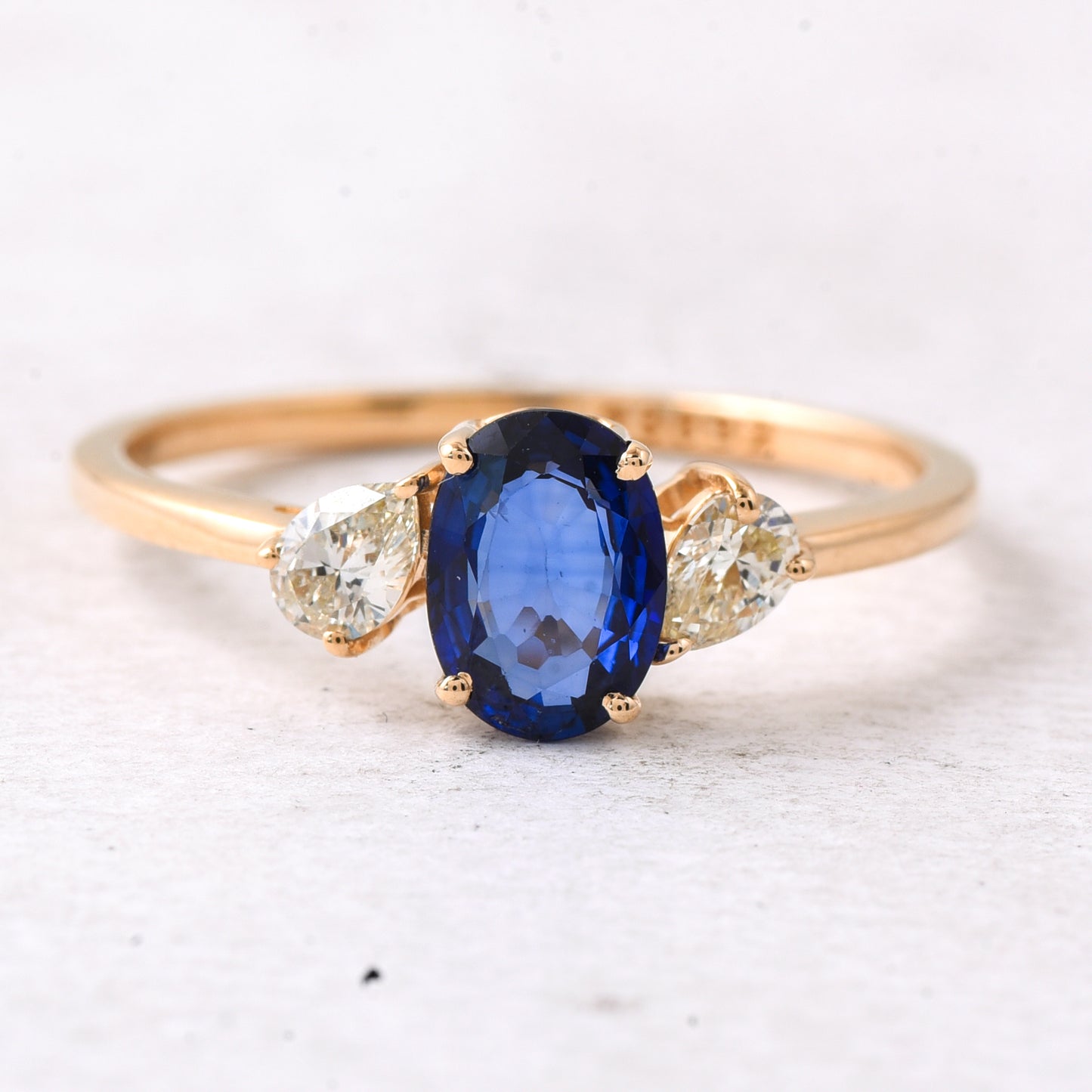1.09 Ct Oval Mixed Cut Natural Sapphire 14K Gold Ring