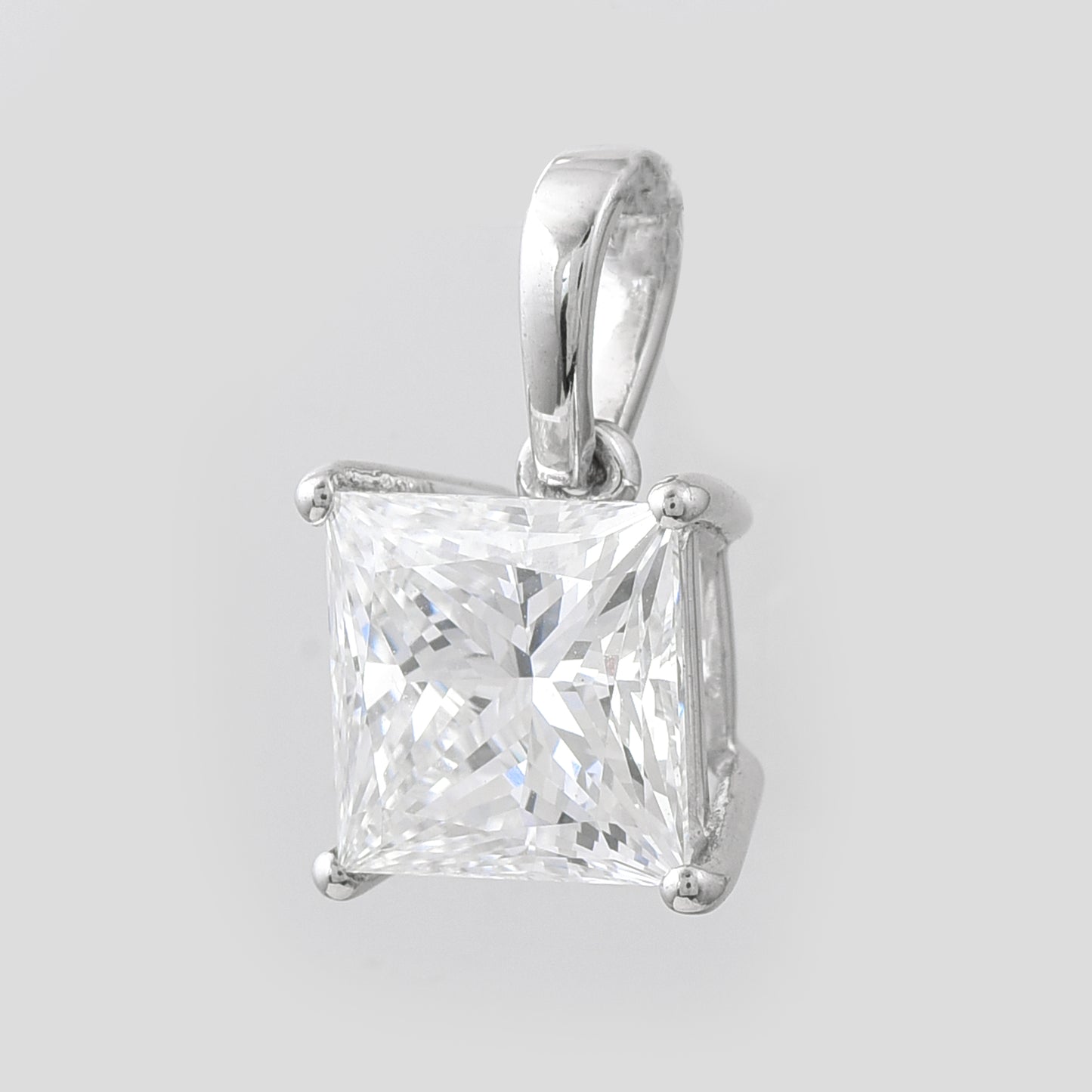 2.05 Carats Lab Grown Diamond 14K Gold Pendant