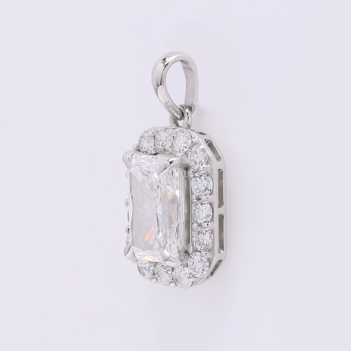 2.51 Carats Lab Grown Diamond 950 Platinum Pendant