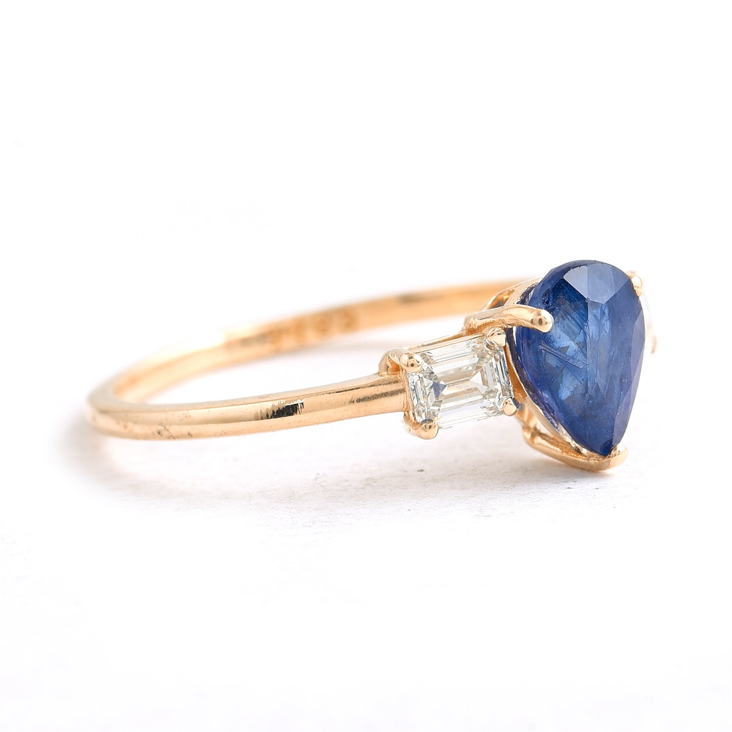 1.60 Ct Pear Sapphire 14K Gold Ring