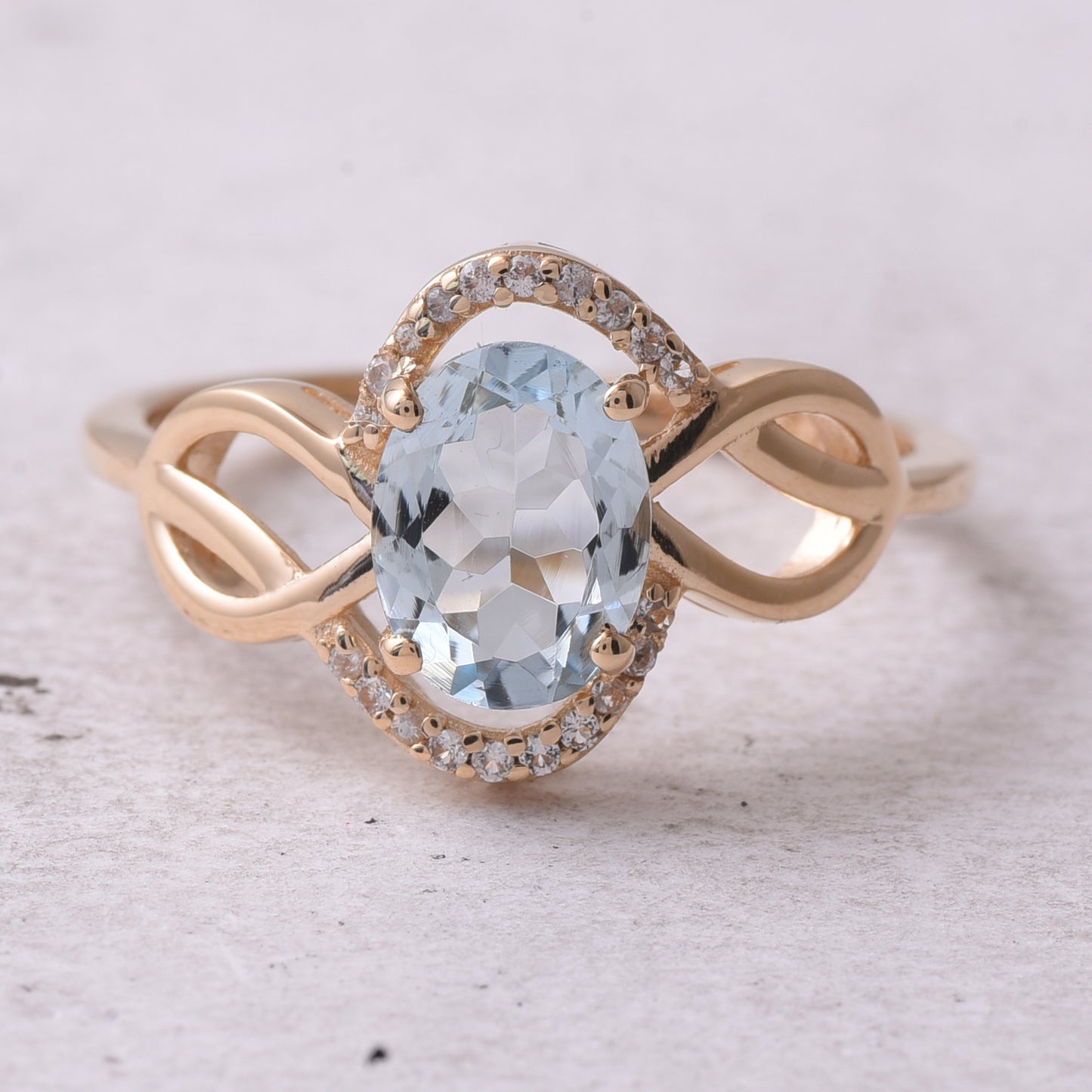 1.16 Ct Oval Natural Aquamarine 14K Gold Ring