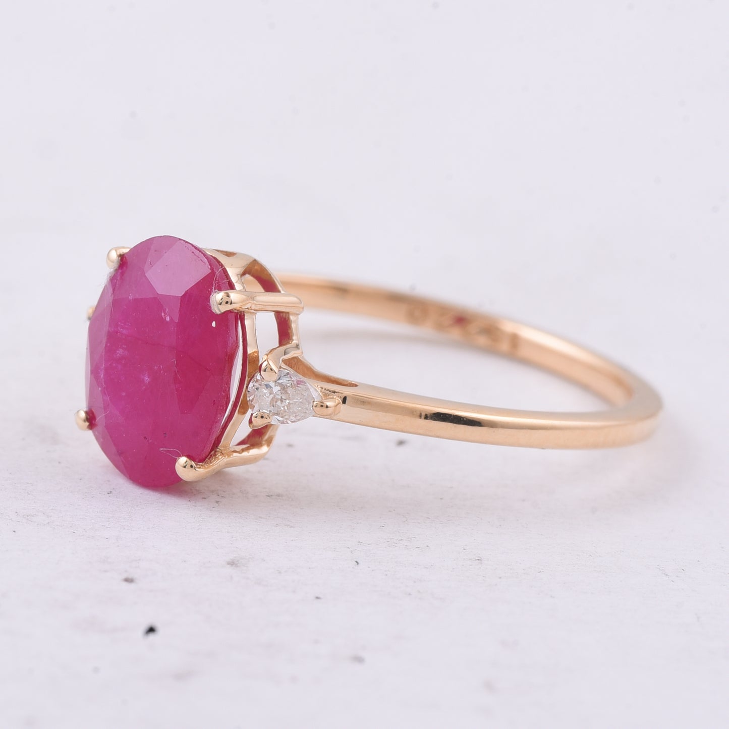 2.34 Ct Oval Natural Ruby 14K Gold Ring