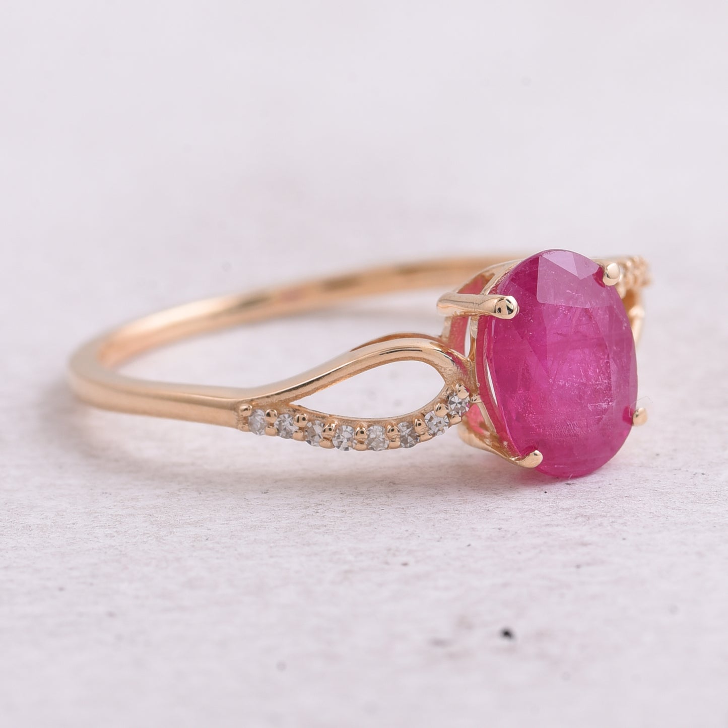 1.51 Ct Oval Natural Ruby 14K Gold Ring