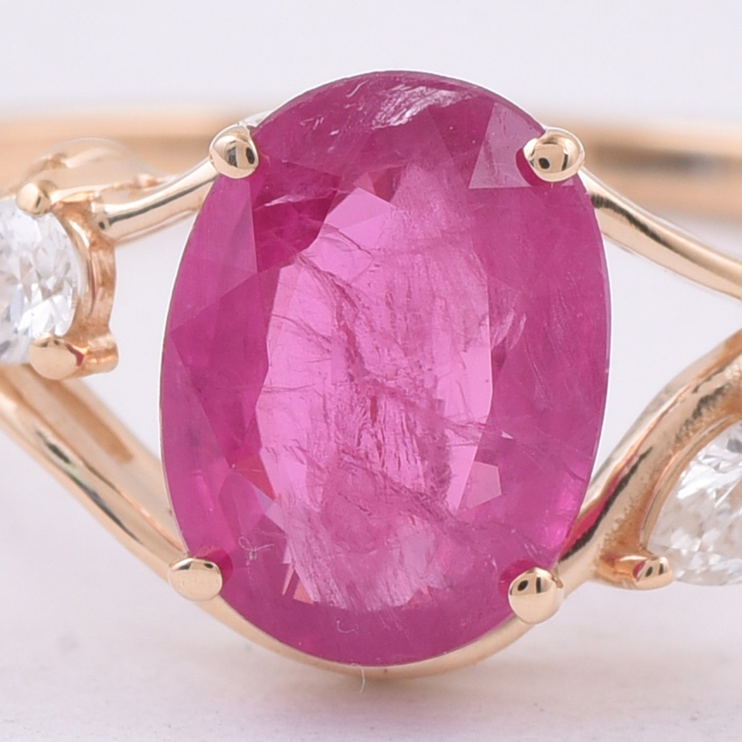 1.33 Ct Oval Natural Ruby 14K Gold Ring
