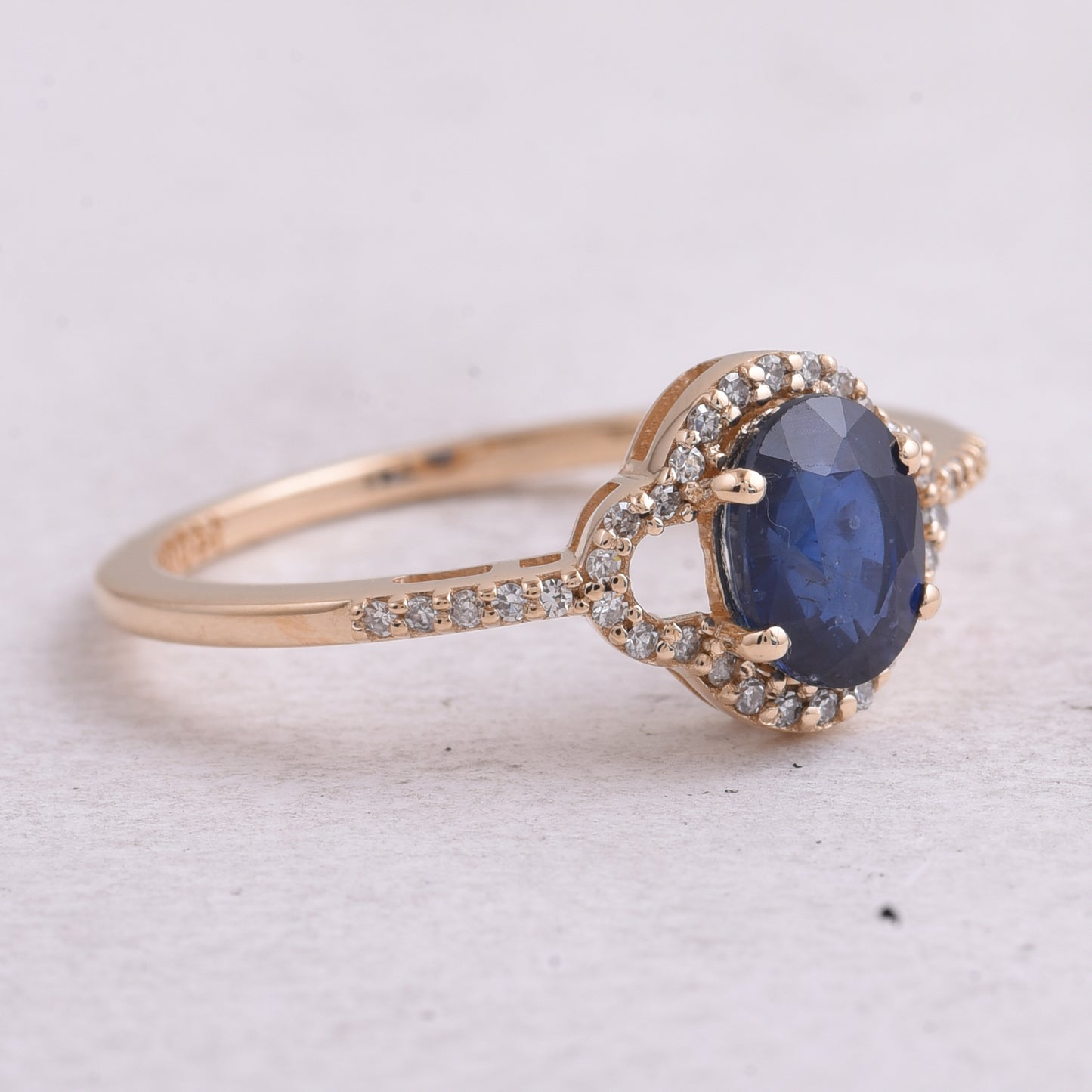 1.40 Ct Oval Mixed Cut Natural Sapphire 14K Gold Ring