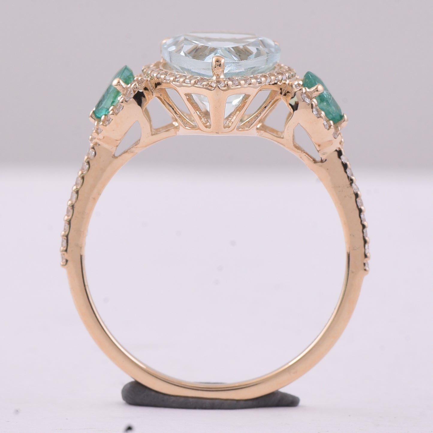 3.09 Ct Pear Aquamarine 9K Gold Ring