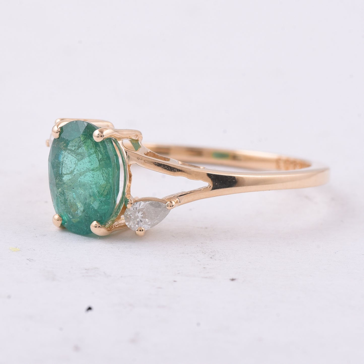 1.61 Ct Oval Natural Emerald 14K Gold Ring