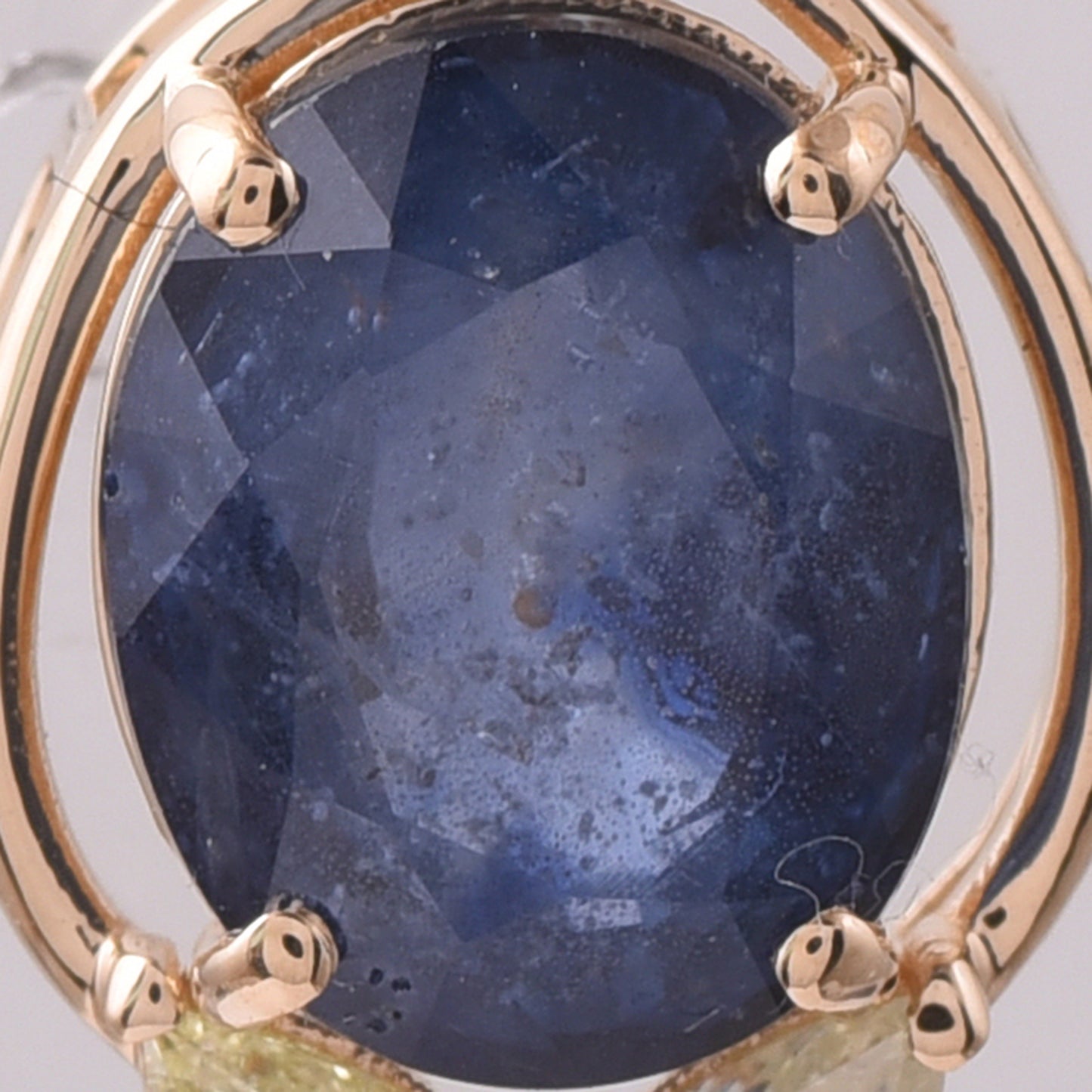 3.19 Ct Oval Mixed Cut Natural Sapphire 14K Gold Pendant