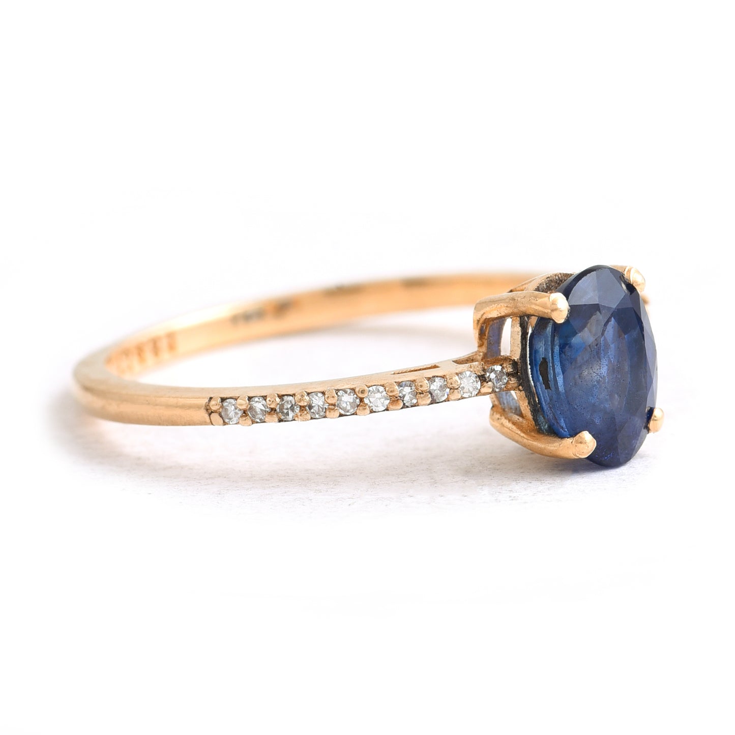 1.31 Ct Oval Sapphire 14K Gold Ring