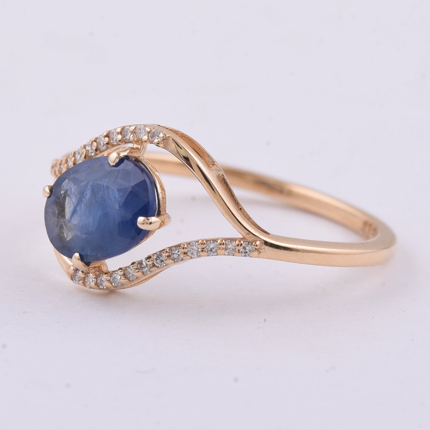 1.59 Ct Oval Natural Sapphire 14K Gold Ring