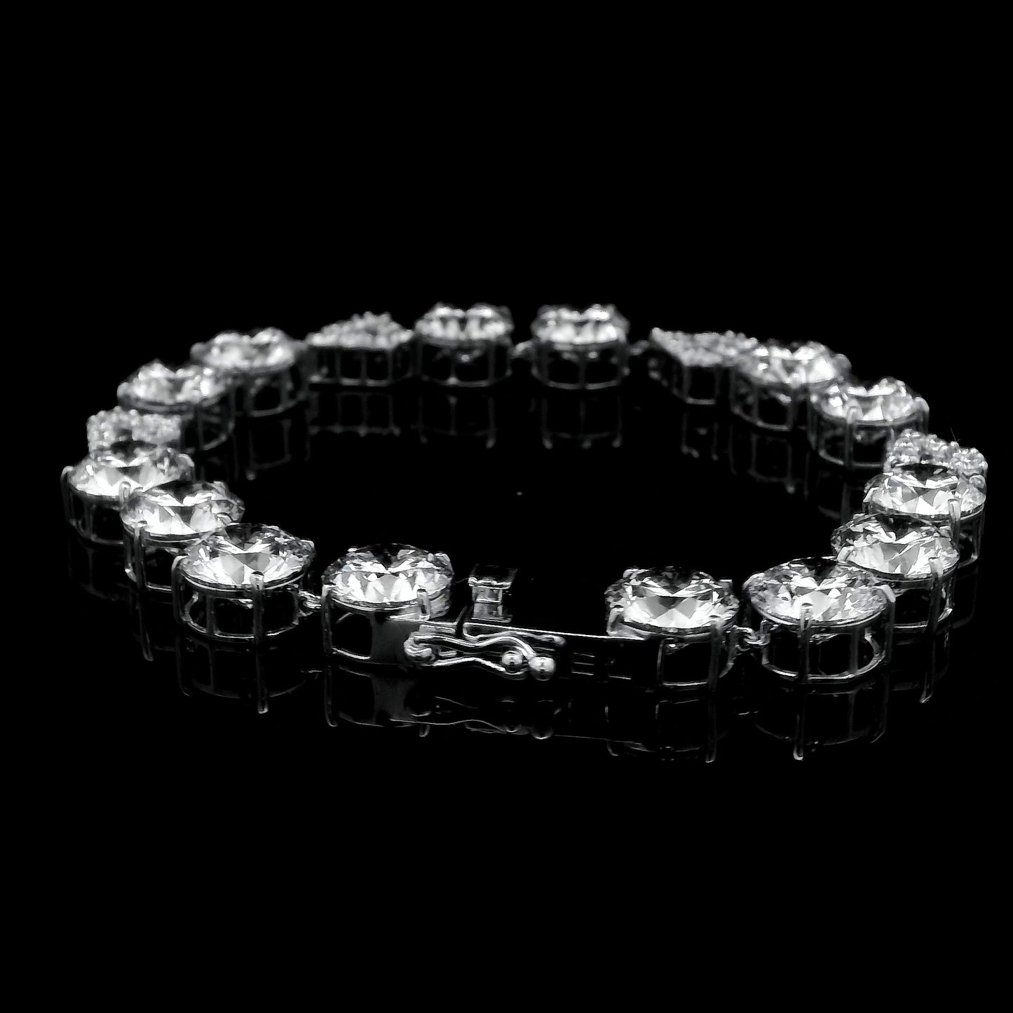 30.17 Ct Round Lab Grown Diamond 14K Gold Bracelet