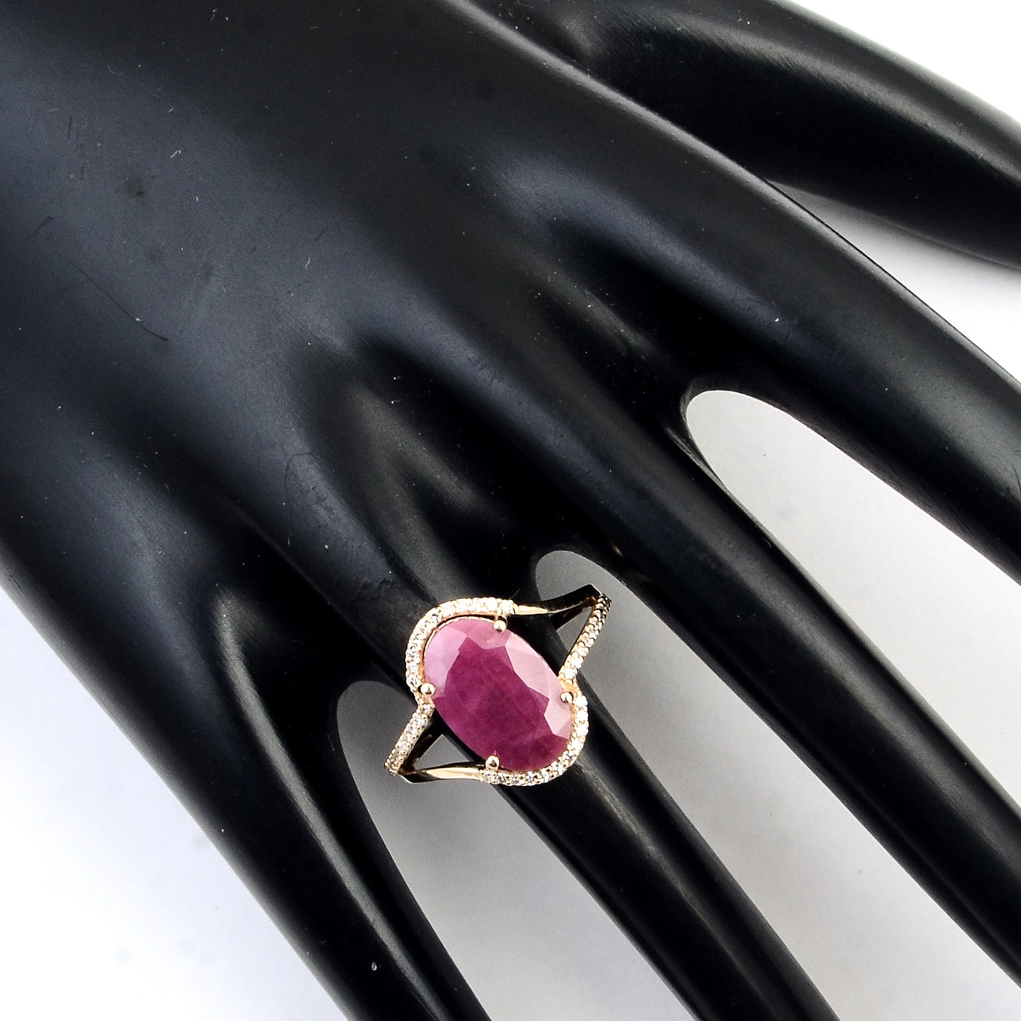3.36 Carats Natural Corundum Ruby 14K Gold Ring