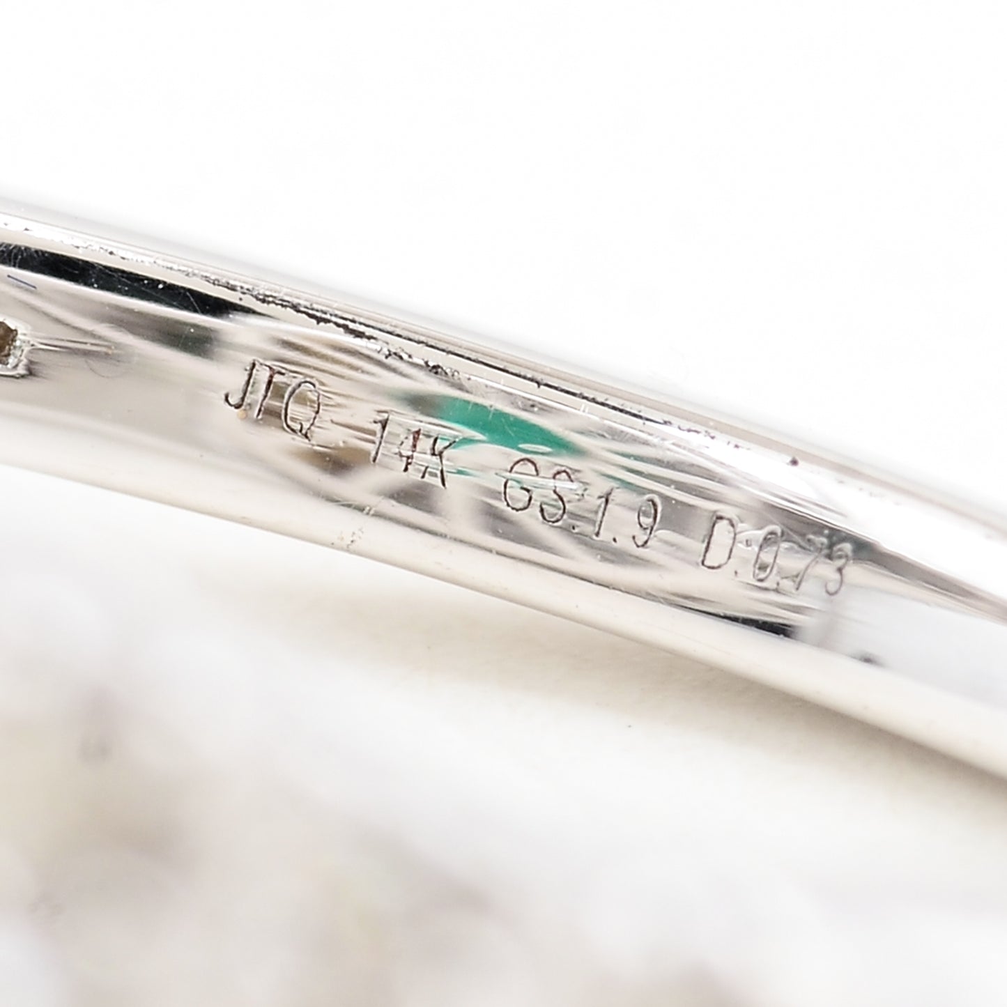 2.63 Carats Emerald 14K Gold Ring