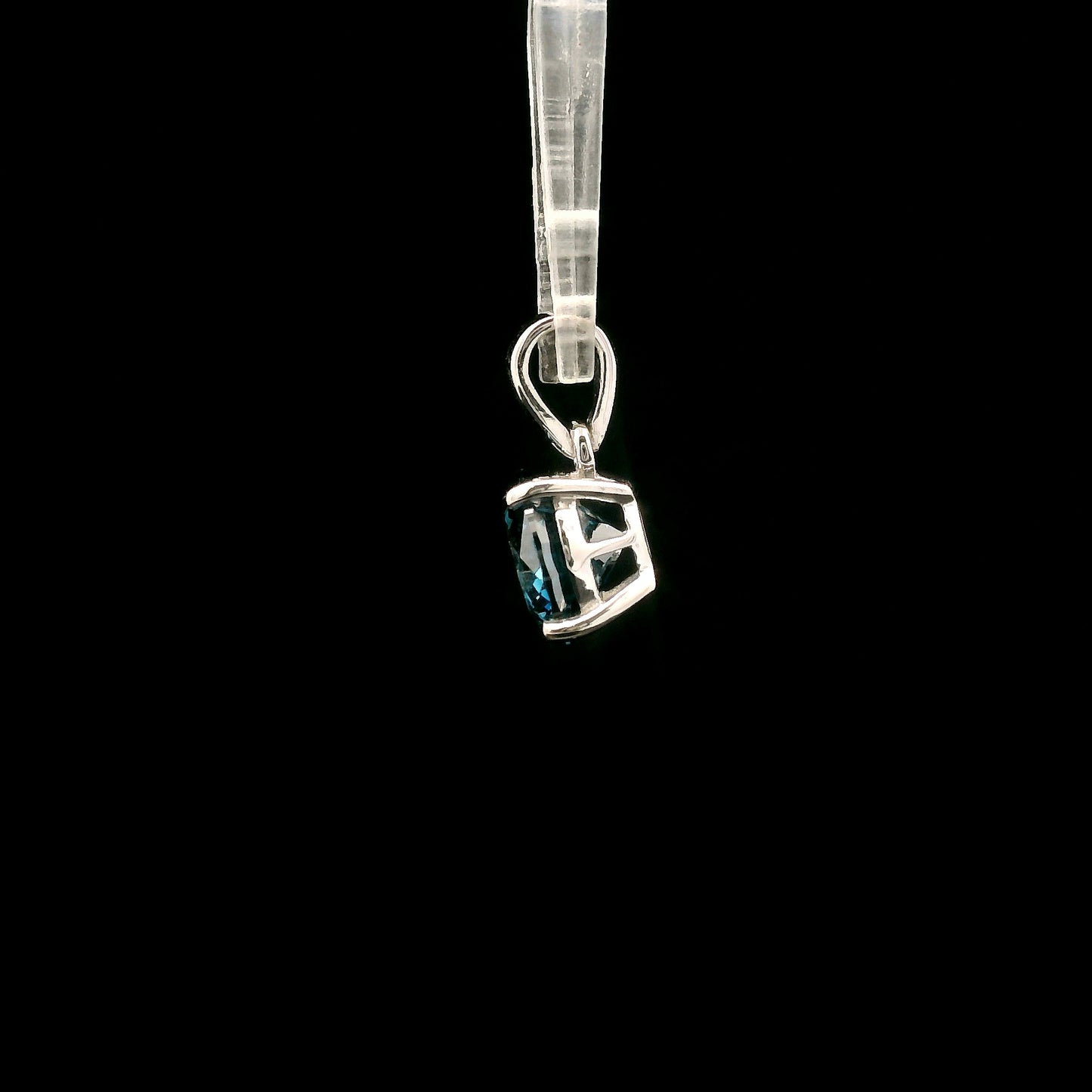 1.72 Carats Blue Lab Grown Diamond 14K Gold Pendant