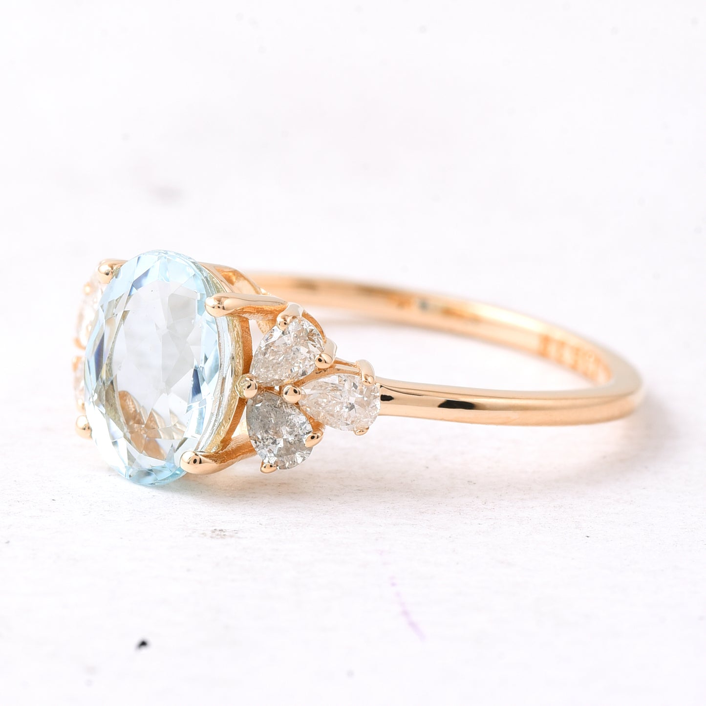 1.63 Ct Oval Mixed Cut Natural Aquamarine 14K Gold Ring