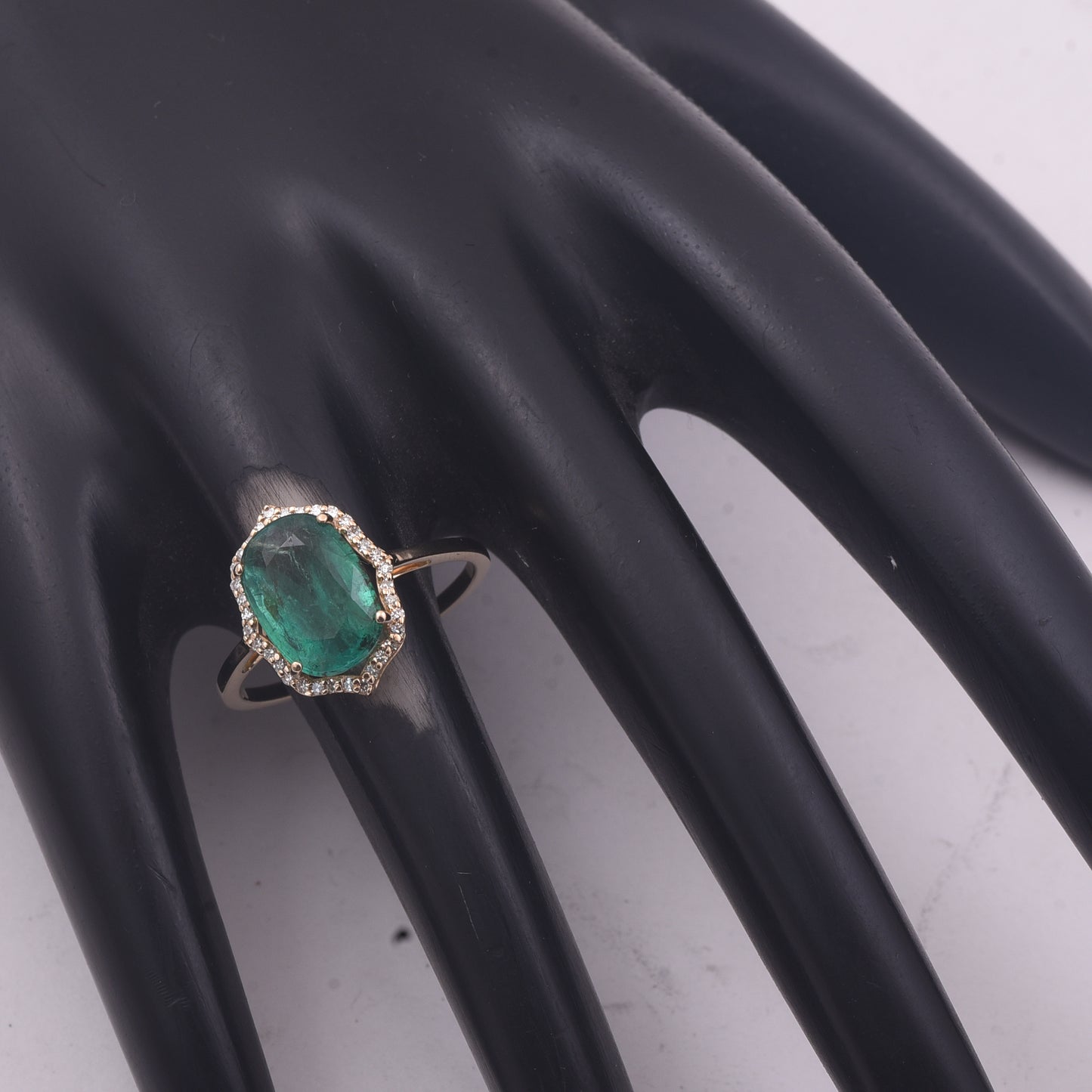 2.69 Ct Cushion Mixed Cut Natural Emerald 14K Gold Ring