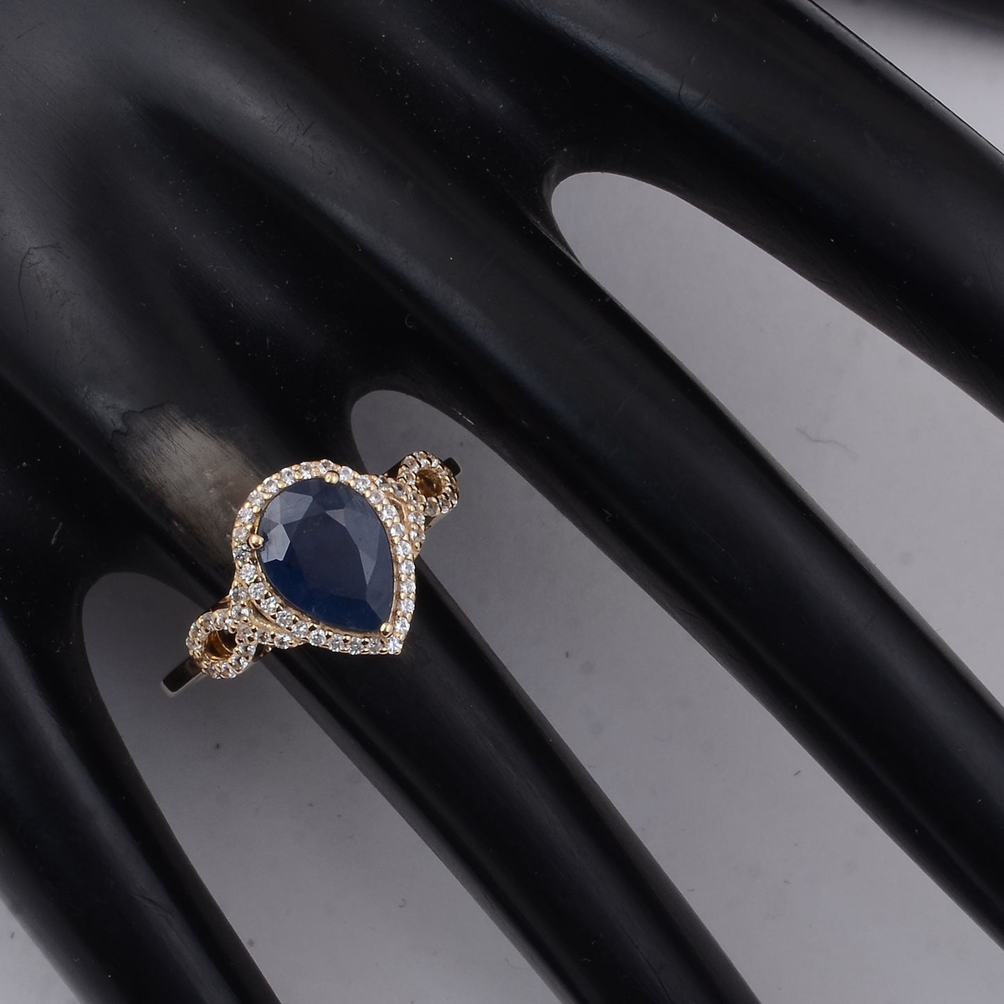 2.53 Ct Pear Sapphire 9K Gold Ring