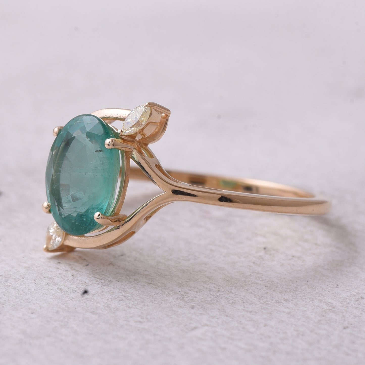 1.50 Ct Oval Natural Emerald 14K Gold Ring
