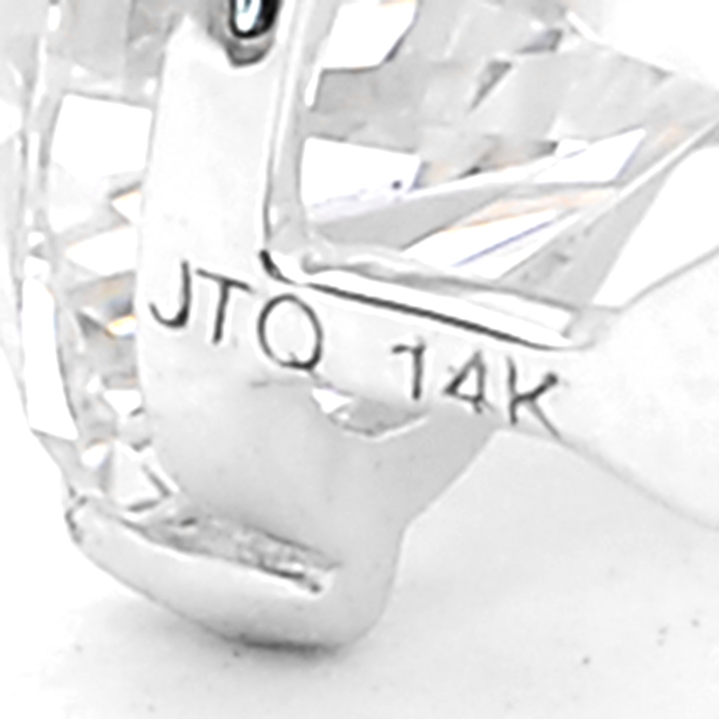 3.30 Carats Lab Grown Diamond 14K Gold Pendant