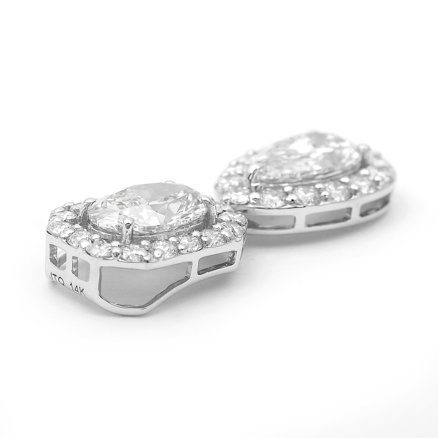 2.95 Carats Lab Grown Diamond 14K Gold Pendant