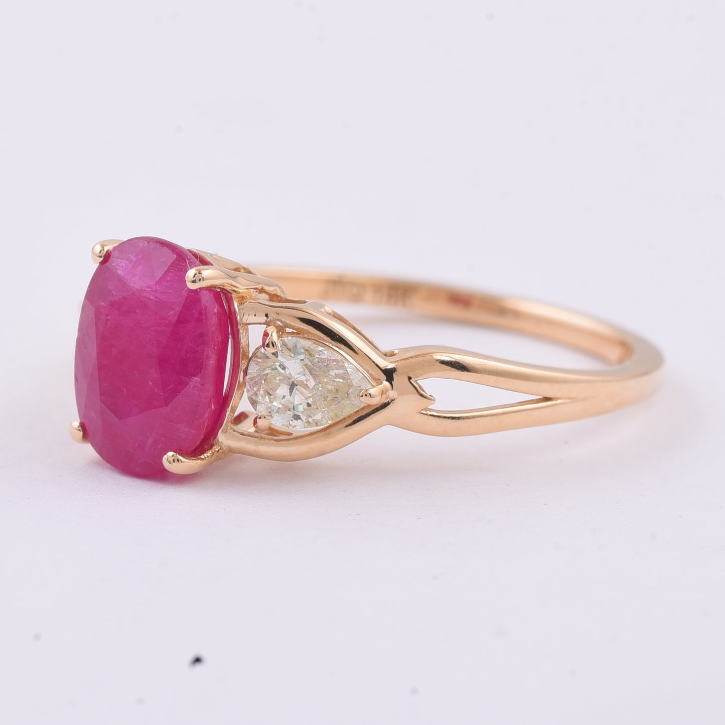 2.82 Ct Oval Natural Ruby 14K Gold Ring
