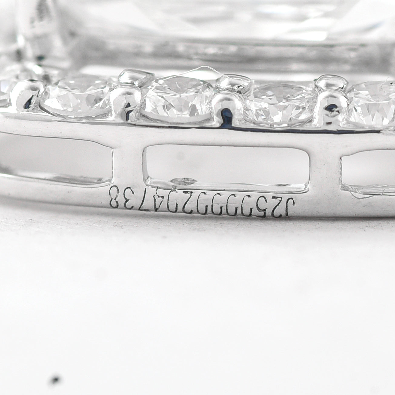 2.43 Carats Lab Grown Diamond 14K Gold Pendant