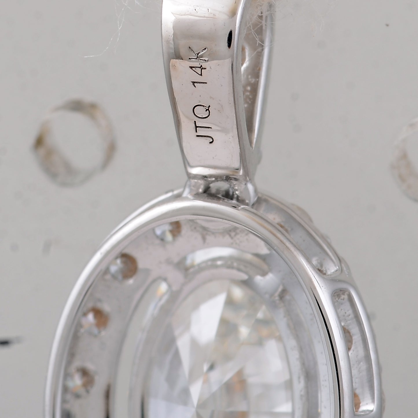 2.57 Carats Lab Grown Diamond 14K Gold Pendant