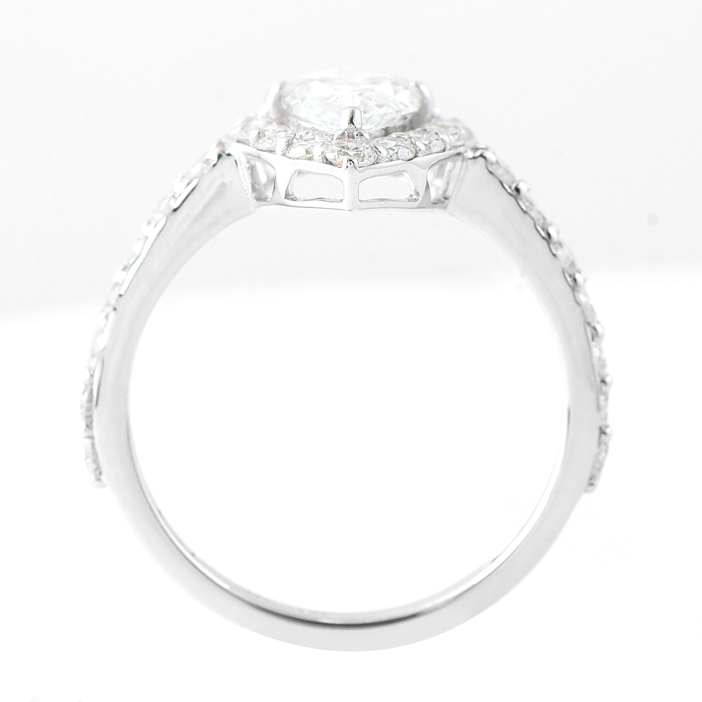 1.92 Carats Lab Grown Diamond 14K Gold Ring