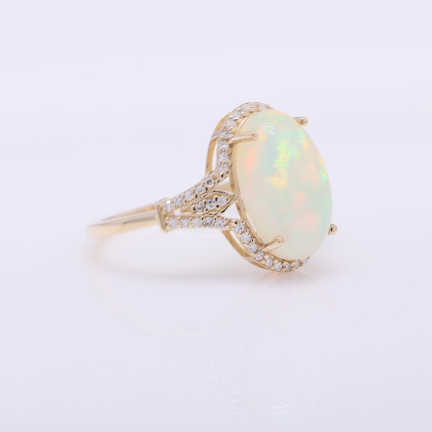 3.04 Ct Oval Cabochon Cut Natural Opal 14K Gold Ring