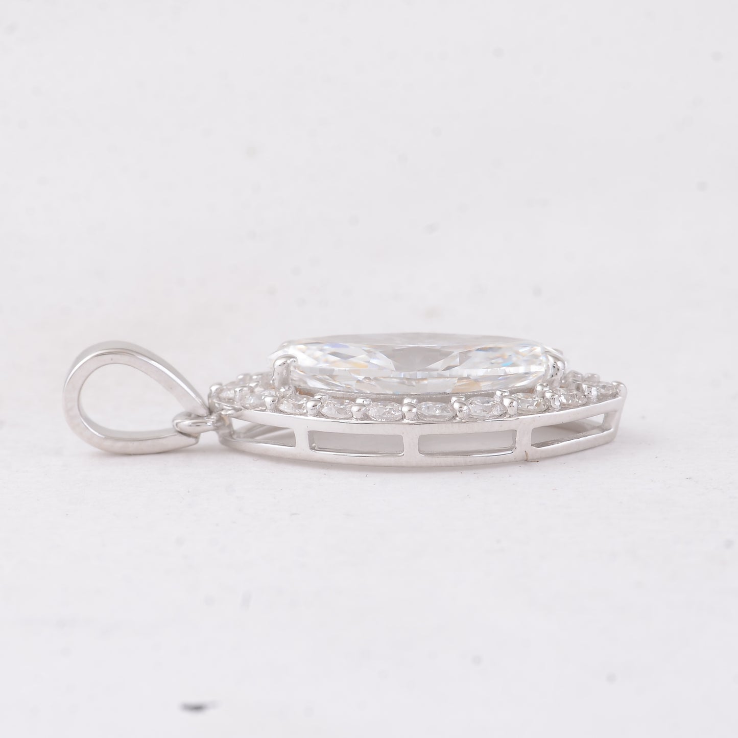 2.46 Carats Lab Grown Diamond 14K Gold Pendant