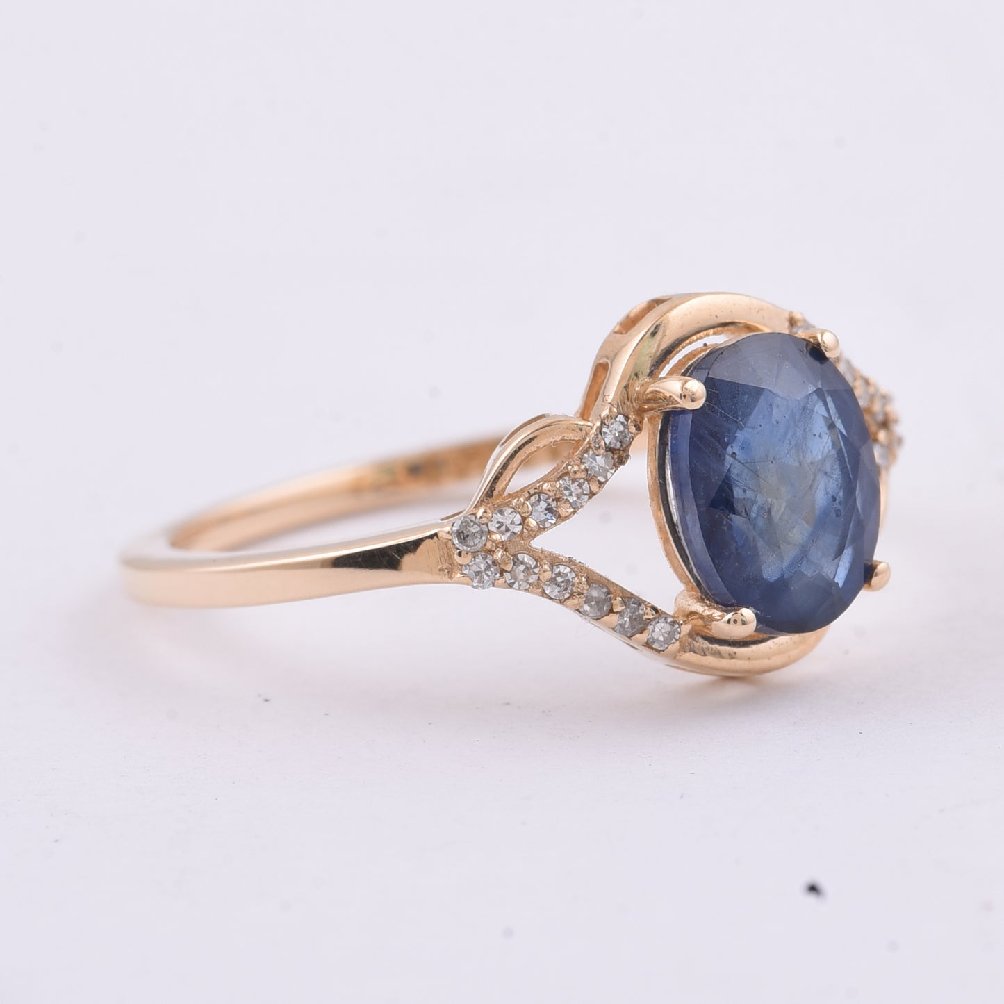 1.71 Ct Oval Natural Sapphire 14K Gold Ring