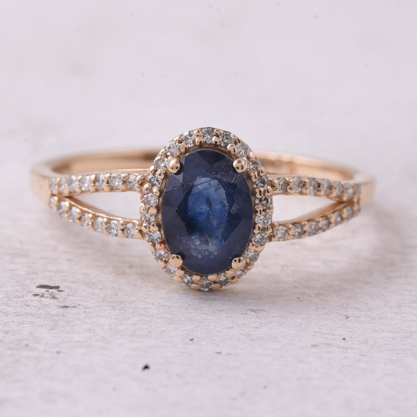1.38 Ct Oval Mixed Cut Natural Sapphire 14K Gold Ring