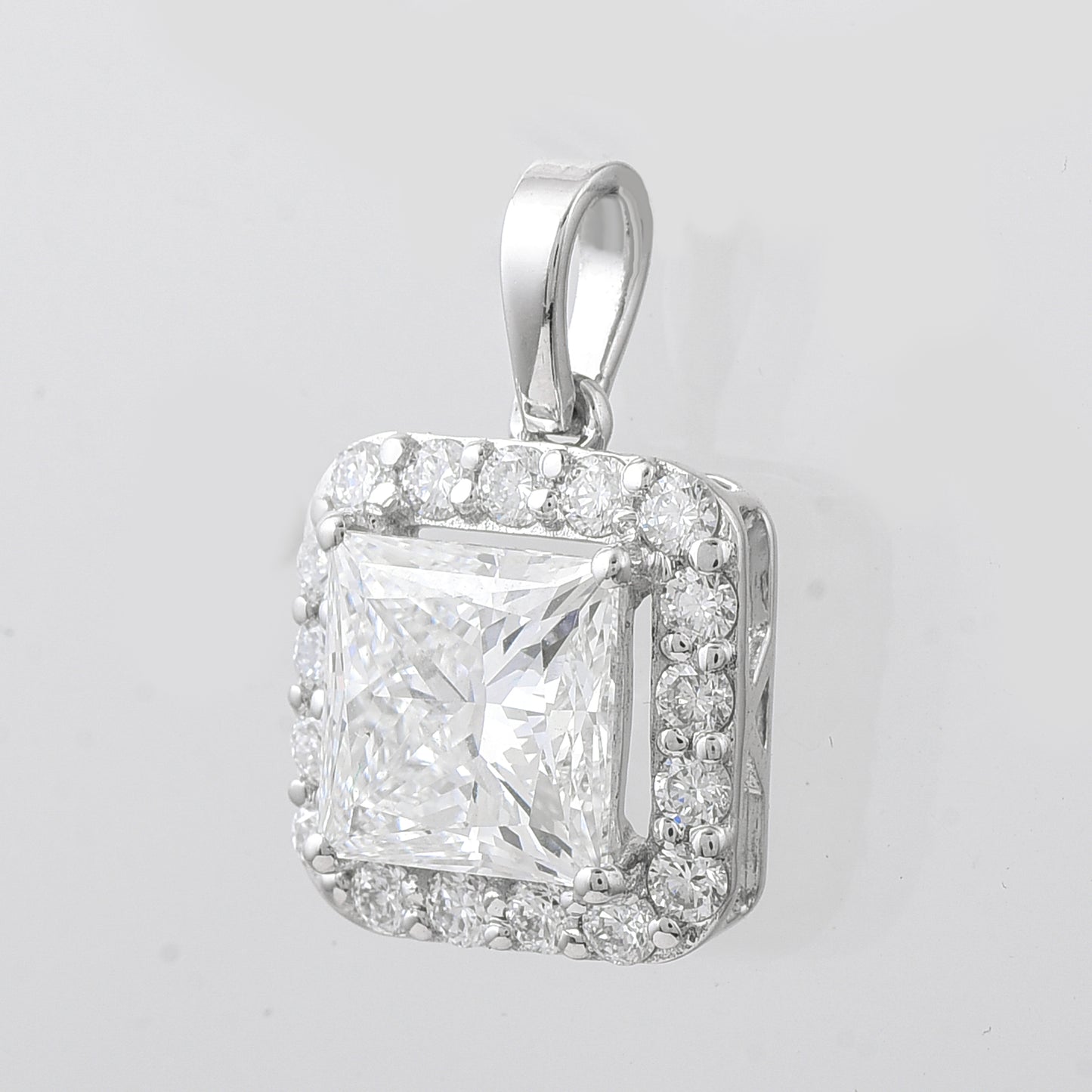 2.44 Carats Lab Grown Diamond 14K Gold Pendant