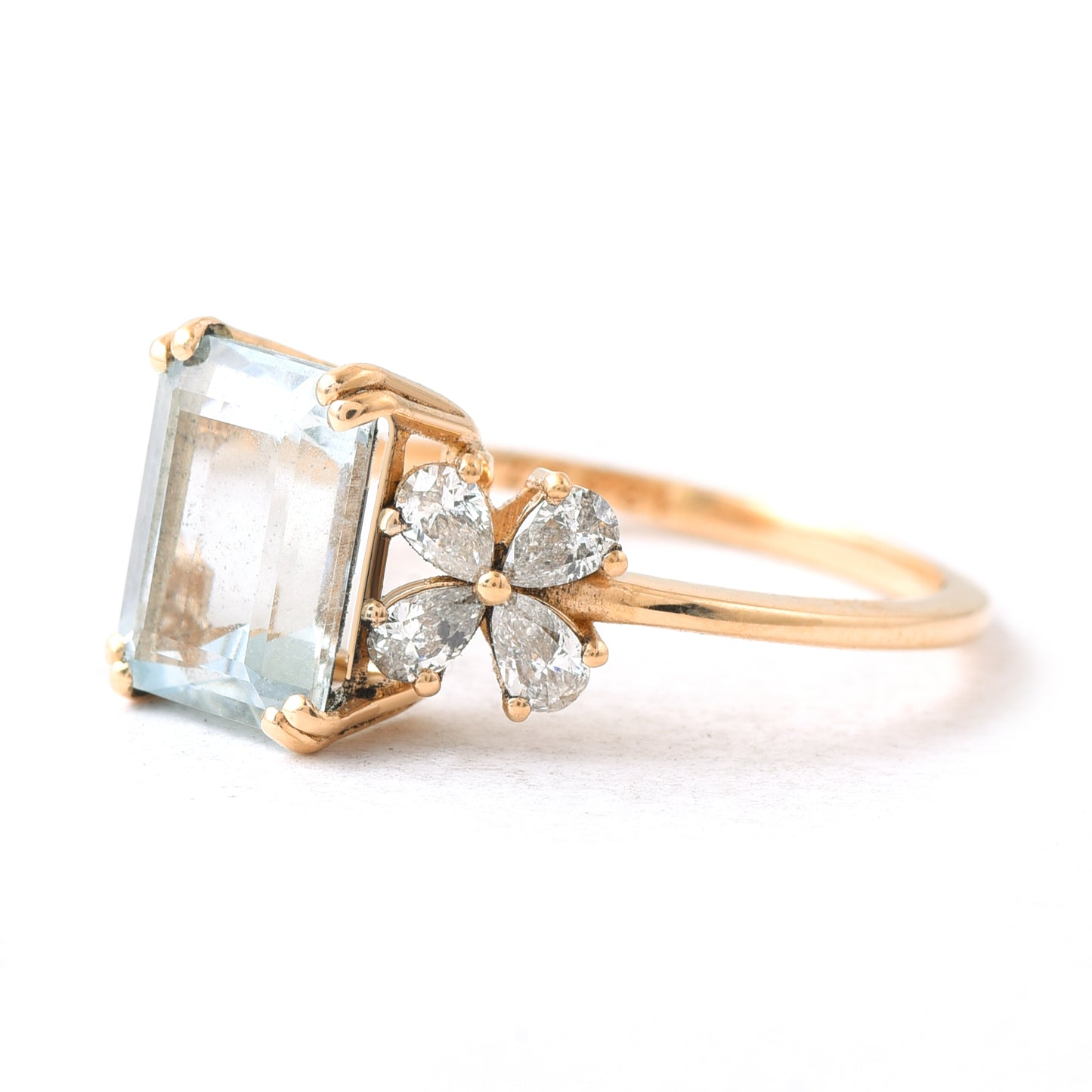 2.65 Ct Octagon Aquamarine 14K Gold Ring