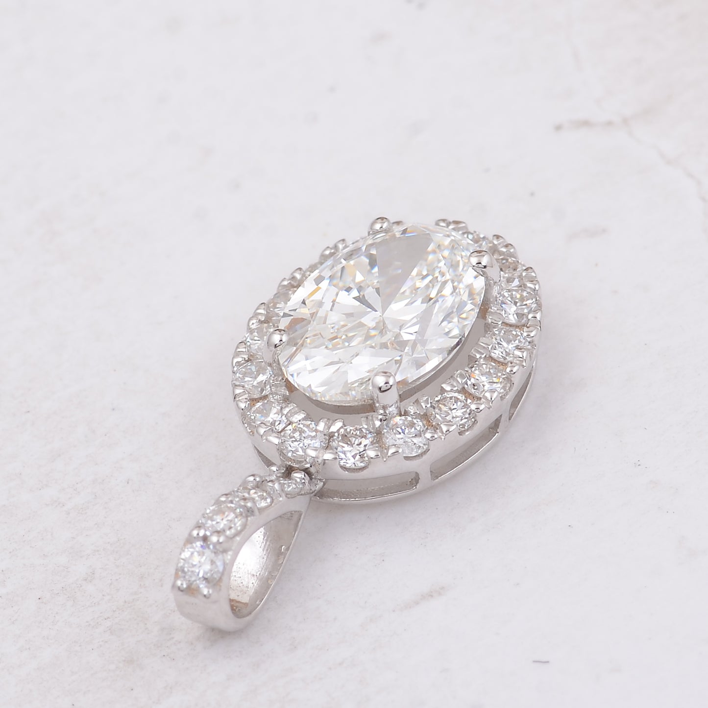 2.30 Carats Lab Grown Diamond 14K Gold Pendant