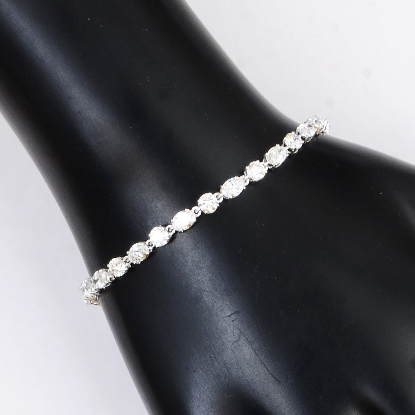 4.59 Carats Lab Grown Diamond 14K Gold Bracelet