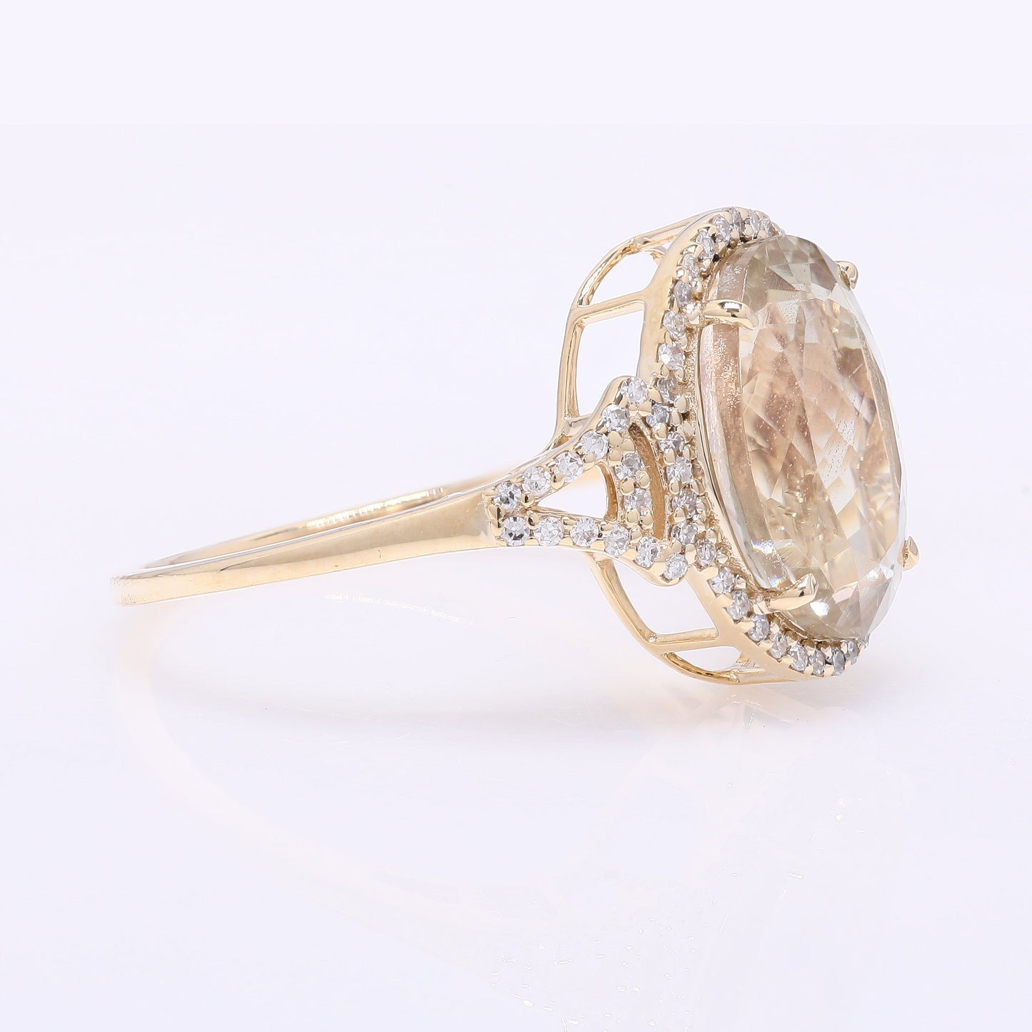 4.18 Ct Oval Mixed Cut Natural Sunstone 14K Gold Ring