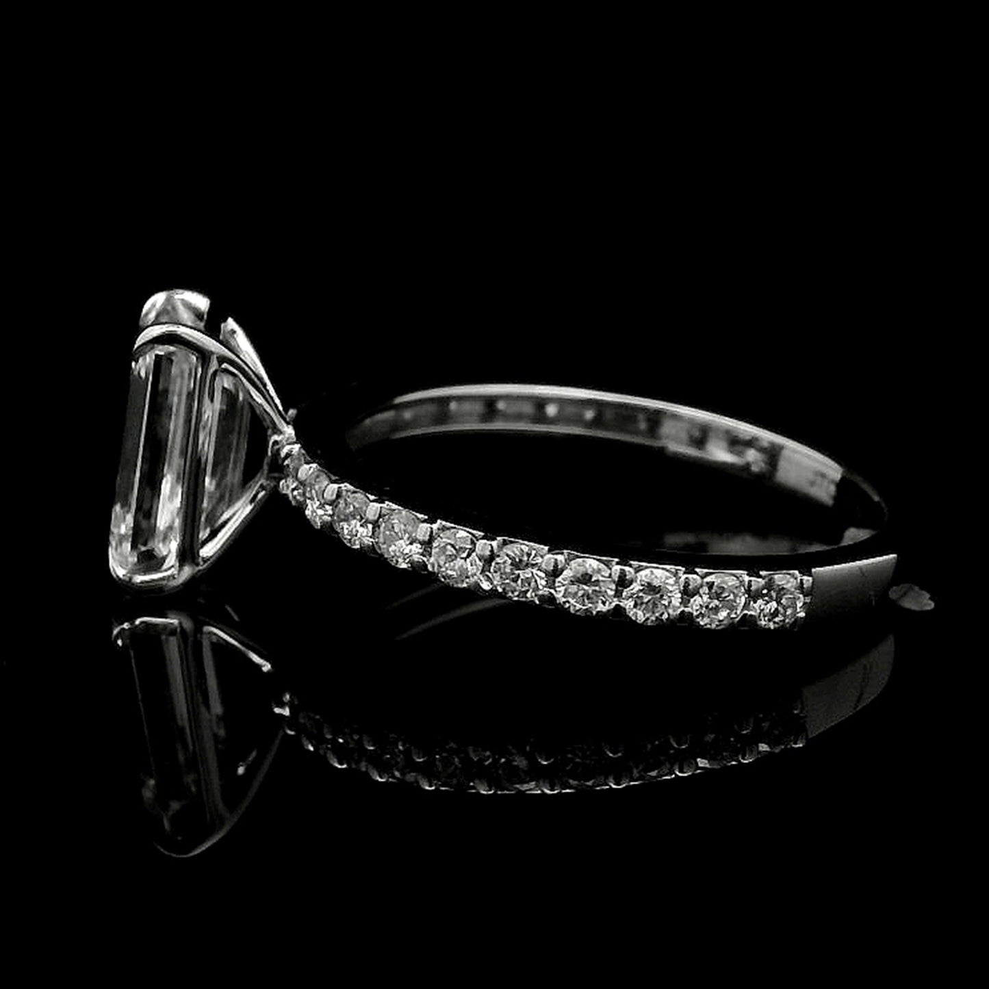 2.31 Carats Lab Grown Diamond 14K Gold Ring