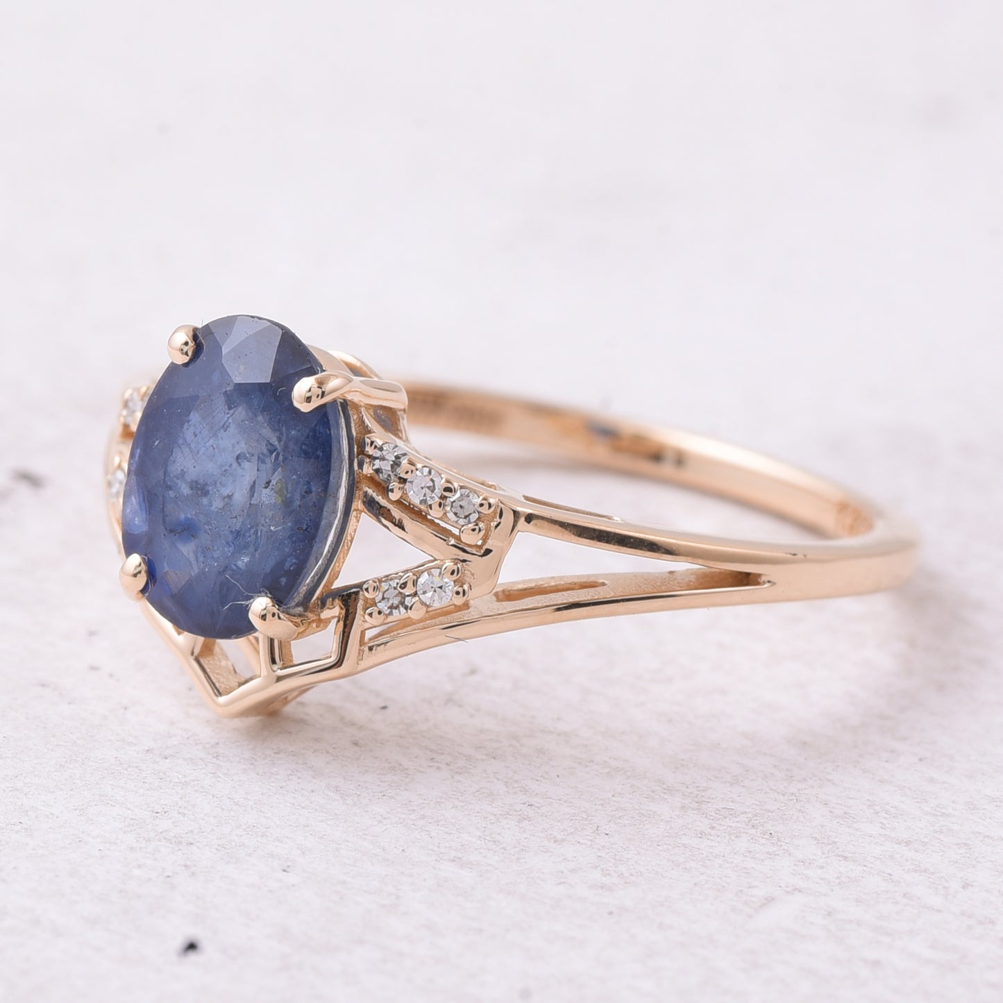 1.75 Ct Oval Mixed Cut Natural Sapphire 14K Gold Ring