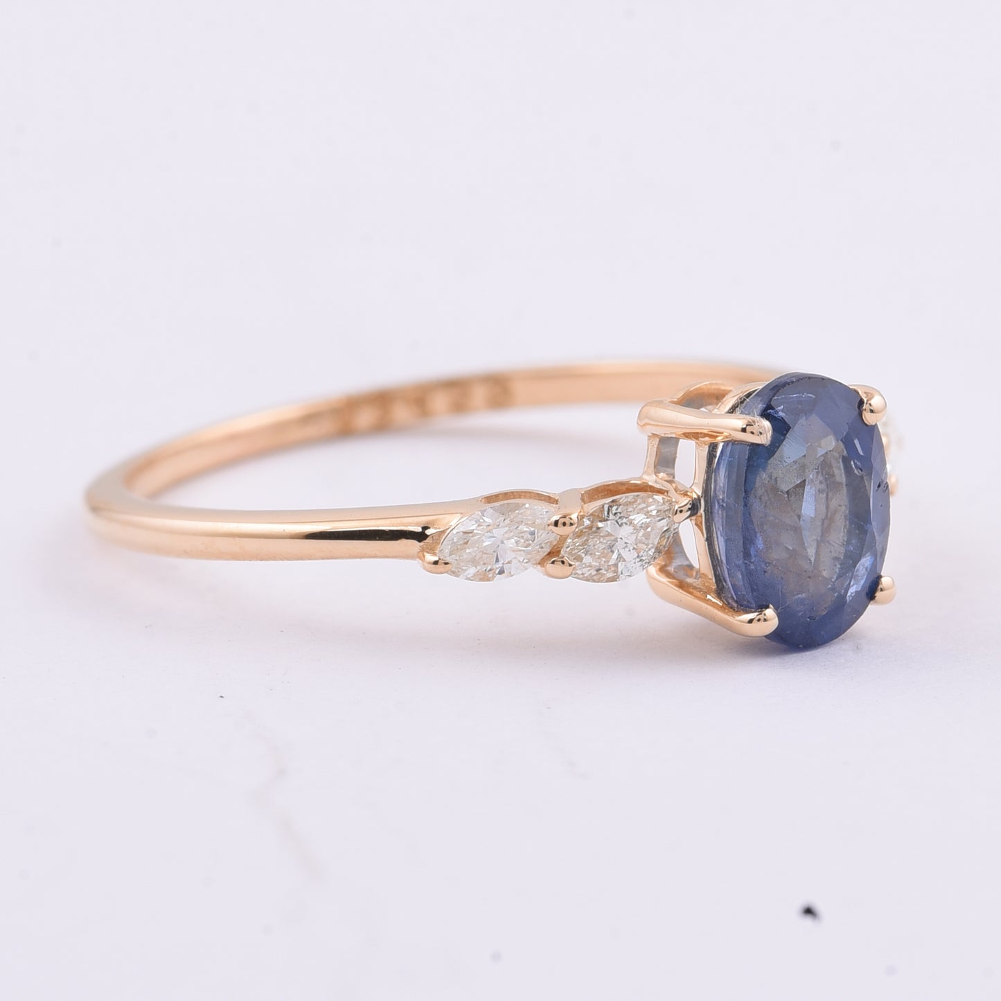 1.42 Ct Oval Natural Sapphire 14K Gold Ring
