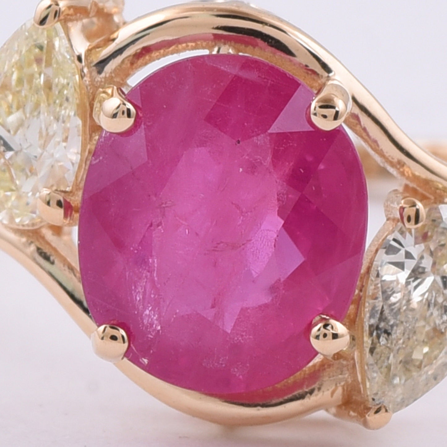 2.31 Ct Oval Natural Ruby 14K Gold Ring