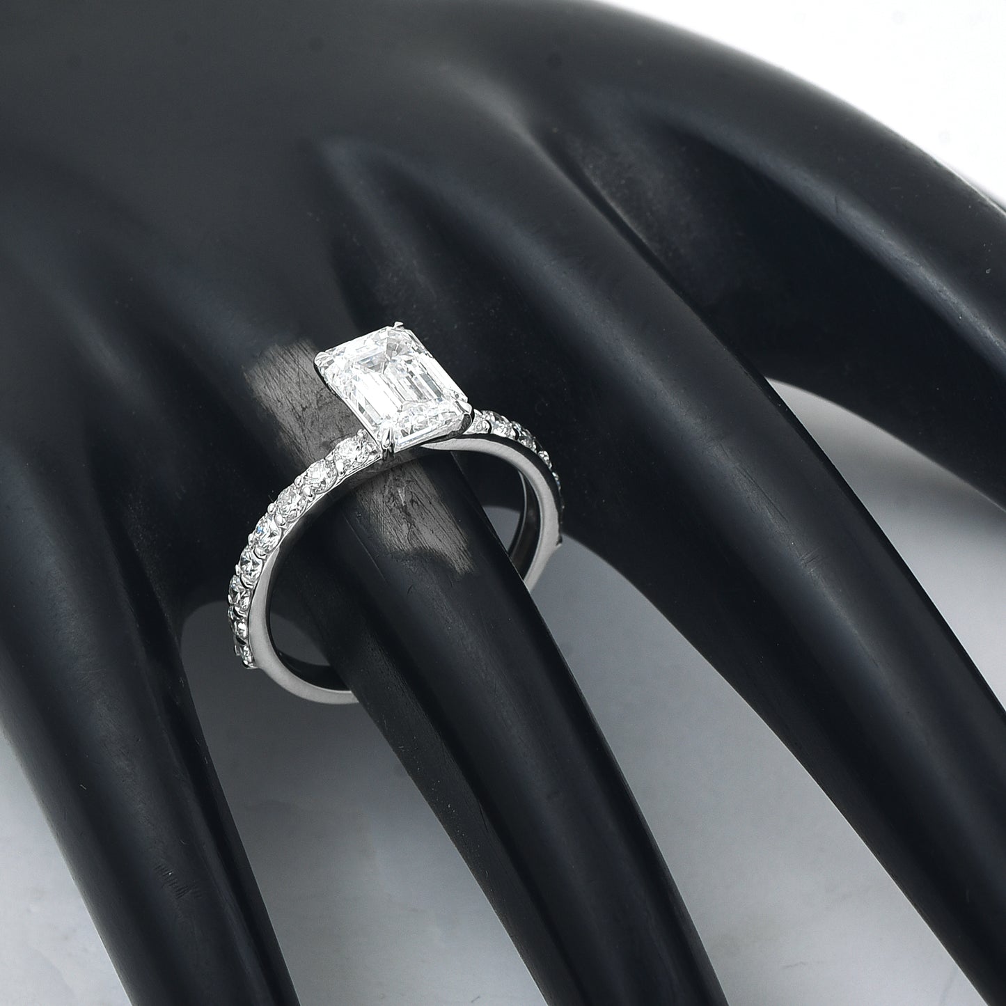 2.56 Carats Lab Grown Diamond 14K Gold Ring